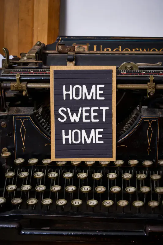 Sizzix - Thinlits - 666859 - Vault Letterboard +2D Texture Fades